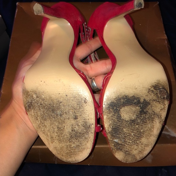 Sexy and Elegant Red-Strapped Heels - Picture 4 of 5